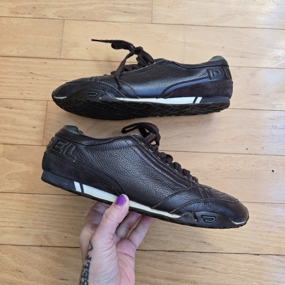 vintage Y2K | Diesel monochrome brown leather flat sole sneakers | MENS 8